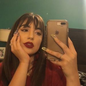 Meet your Posher, Emma